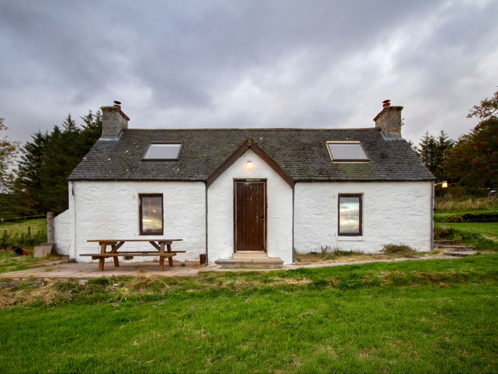 Achtuie Cottage