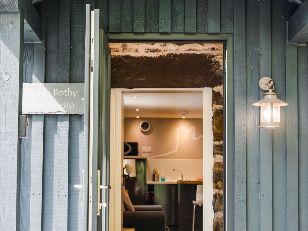 Wayside Bothy