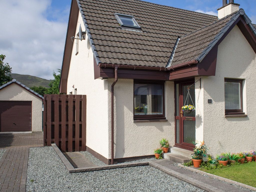 4 Storr Place