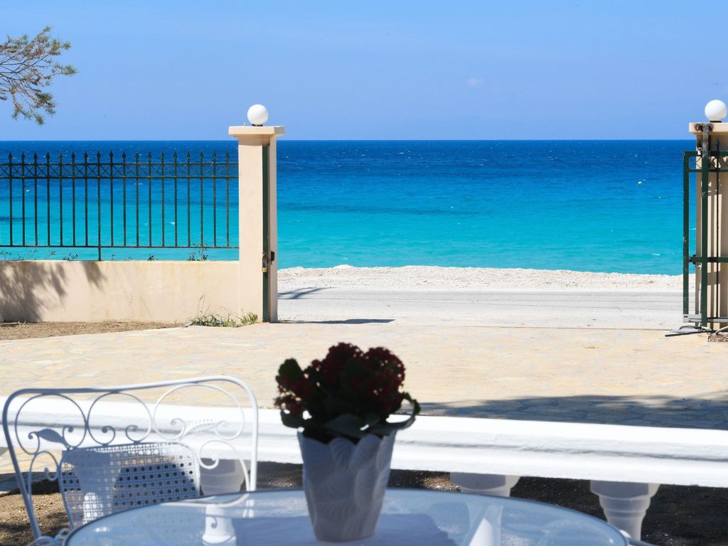 Eine unabhängige, voll ausgestattete Wohnung direkt am Meer.