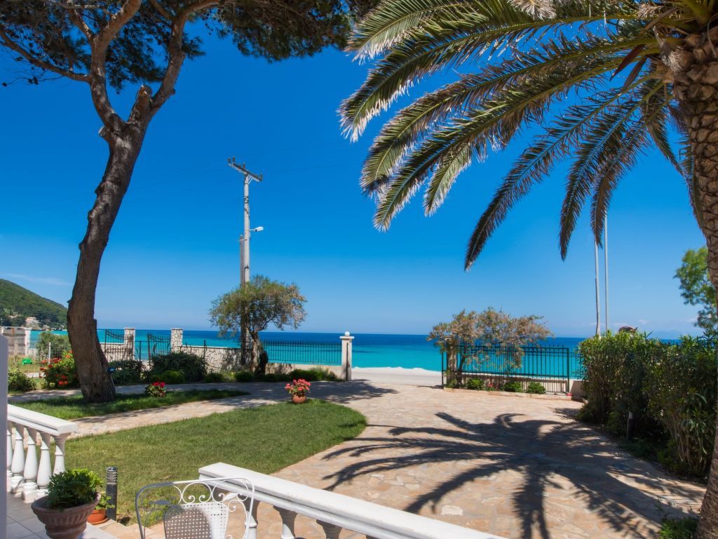 Eine unabhängige, voll ausgestattete Wohnung direkt am Meer.