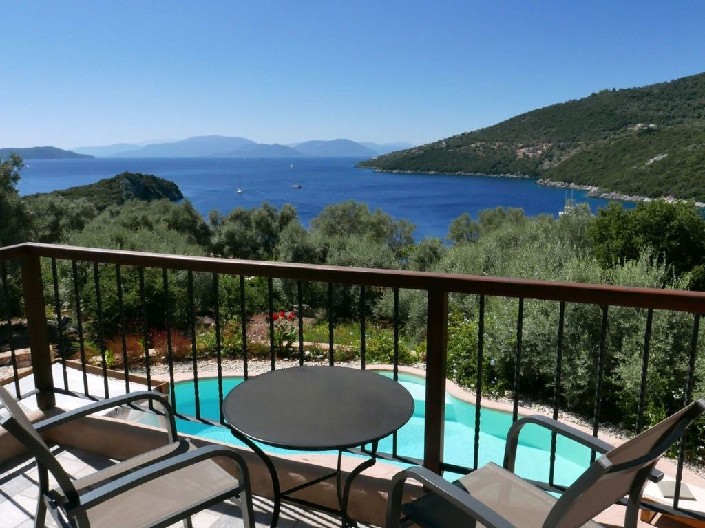 "Agapi" mit Infinity-Pool