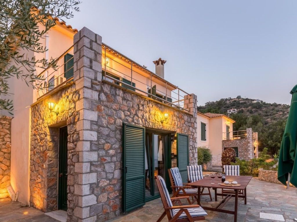 Salvador Dali Villa