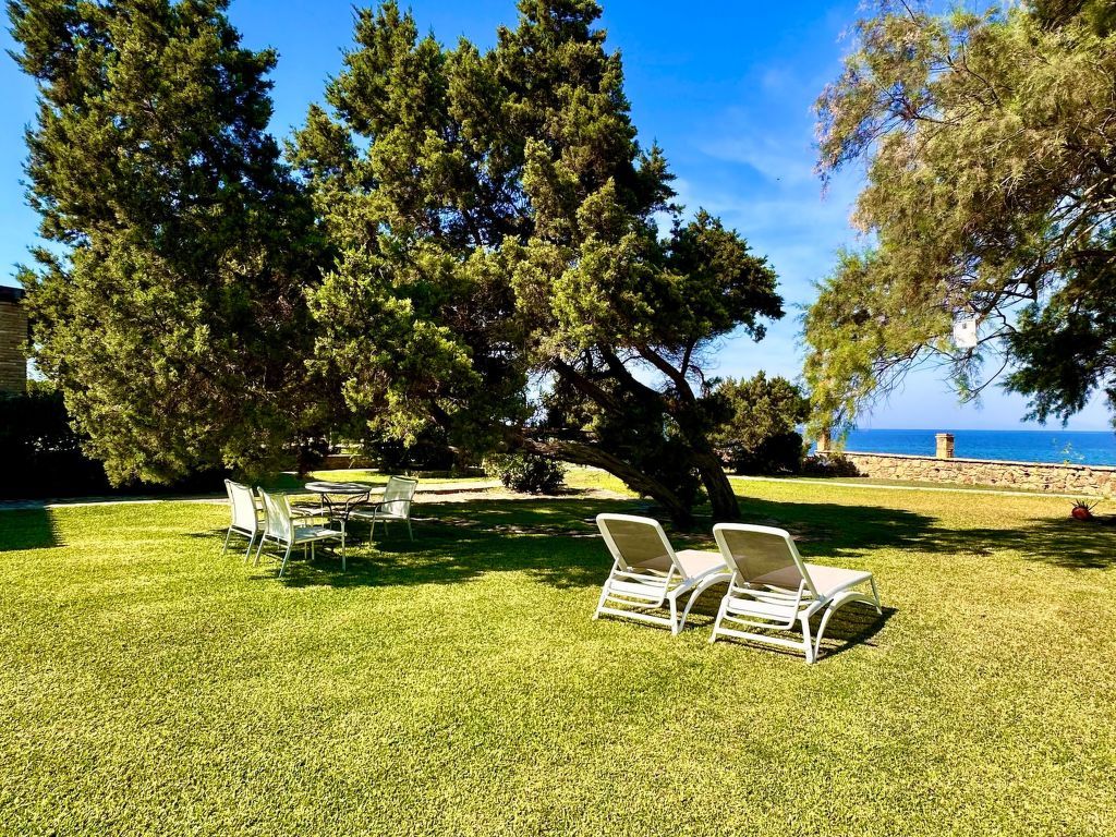 Apartment mit Meer- und Gartenblick - Genari Beach