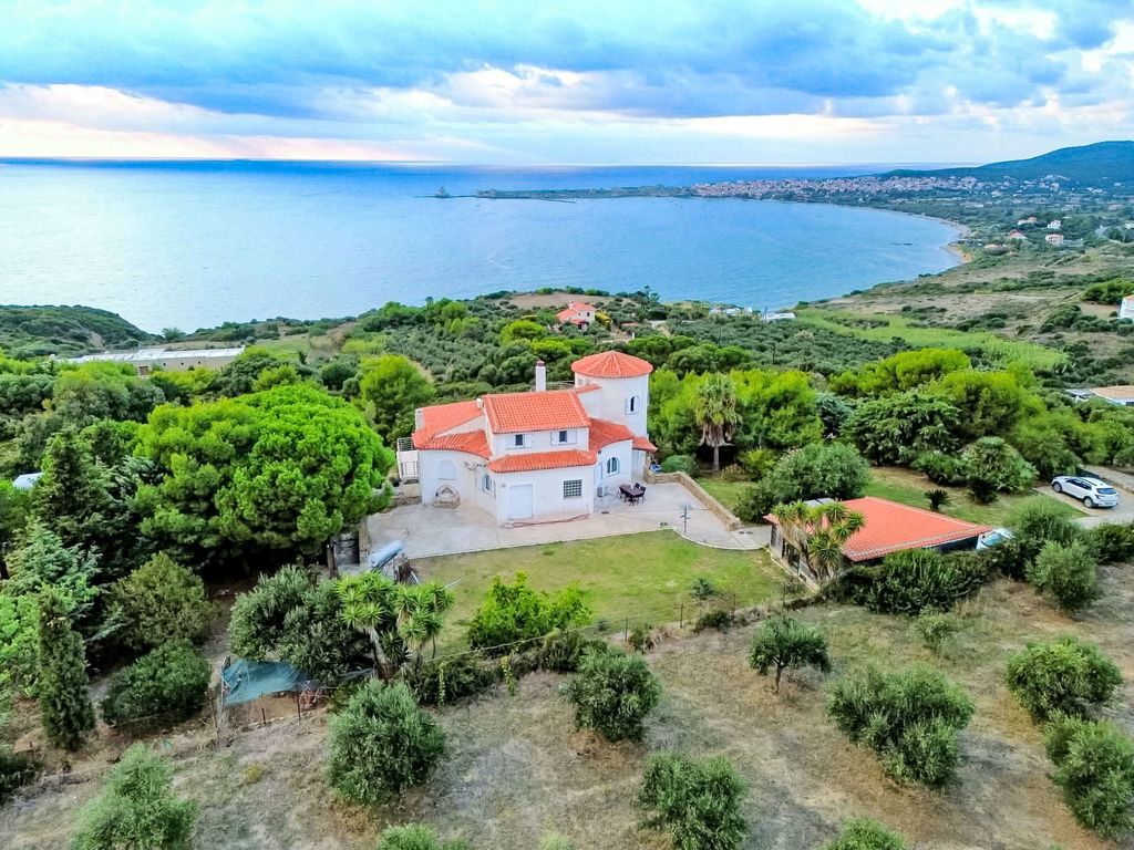 Charly Point Villa