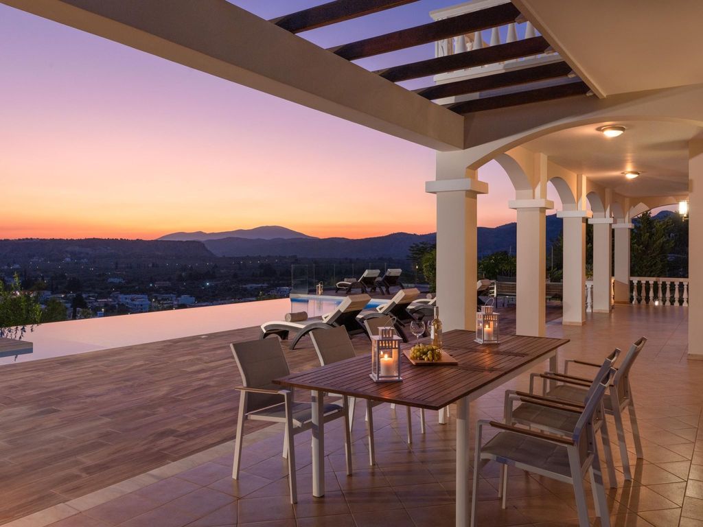 Villa Kamos in Archangelos