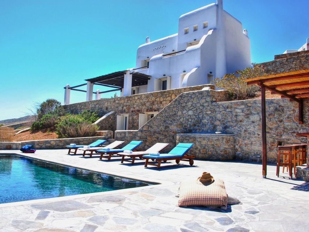 Grand Atemberaubende Villa mit Meerblick und privatem Pool