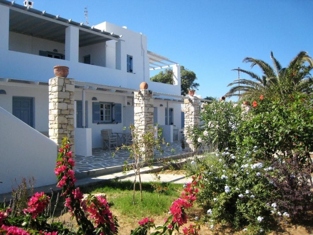 Exklusives Garten-Appartment in Paros