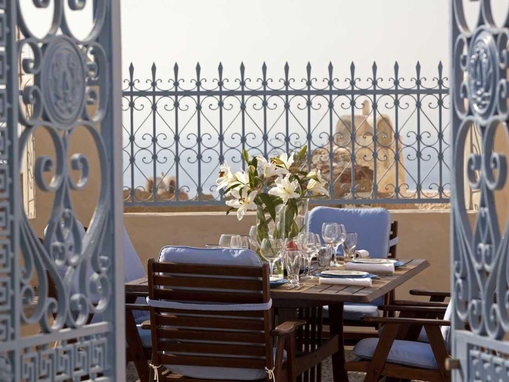 "Oia Mansion" mit Whirlpool