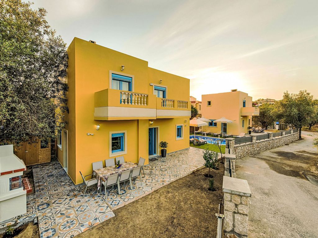 Retro Villas - Deluxe with Pool