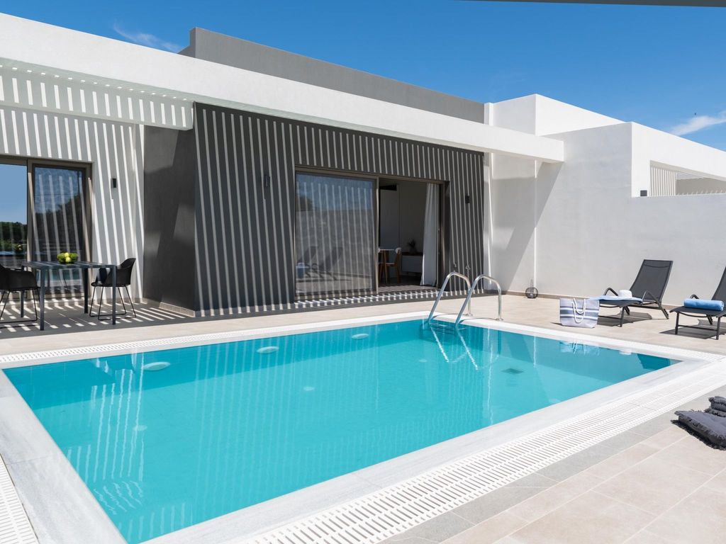 Armonia suites - Christos suite
