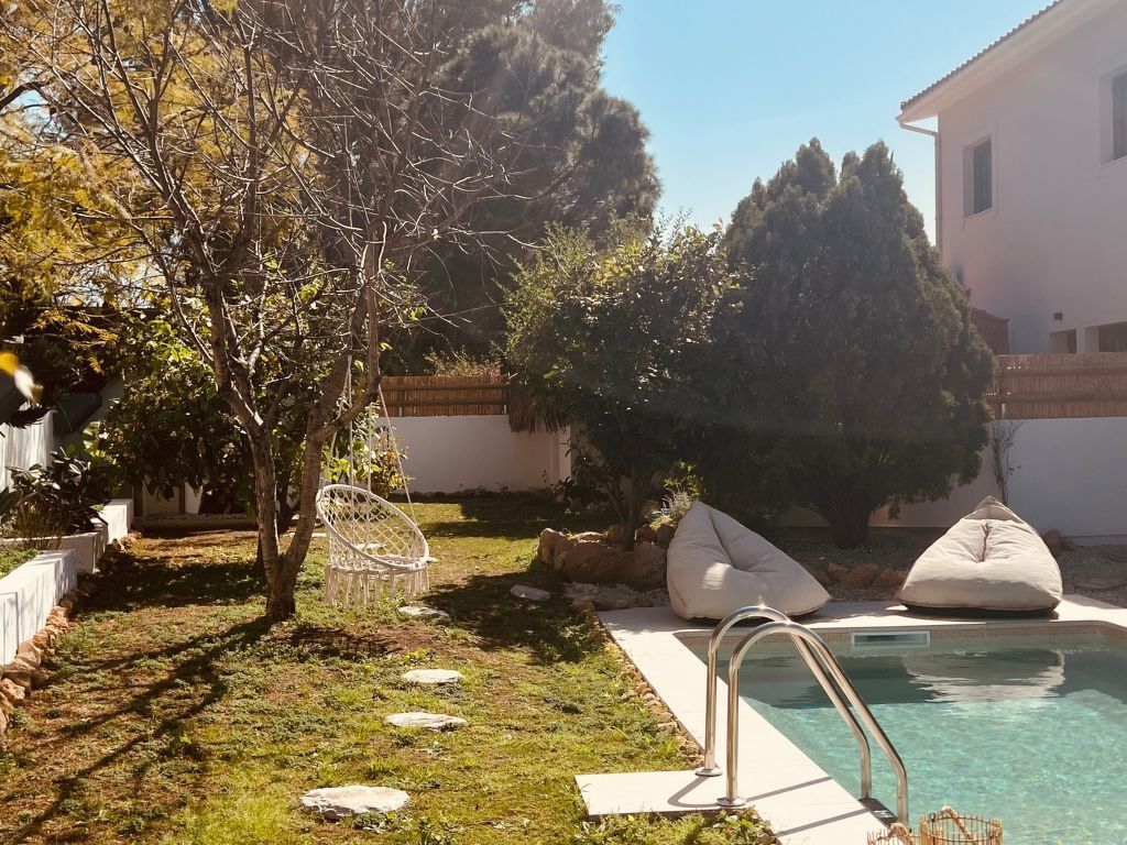 "Naya" mit eigenem Pool