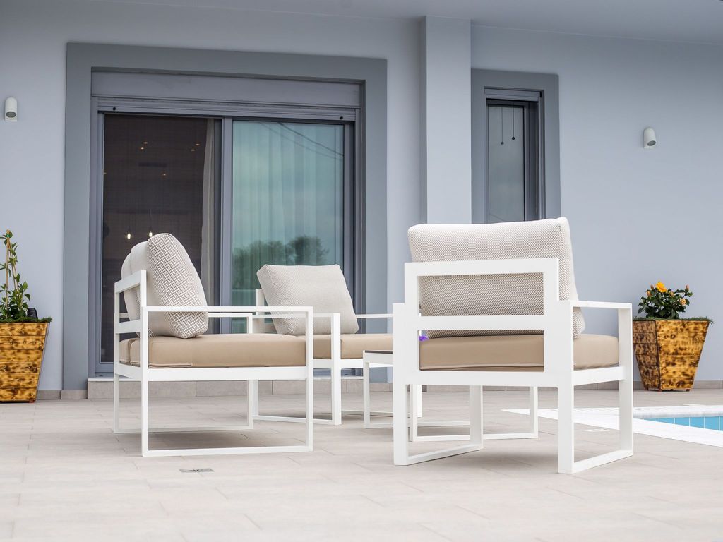 mit eigenem Garten und Grill