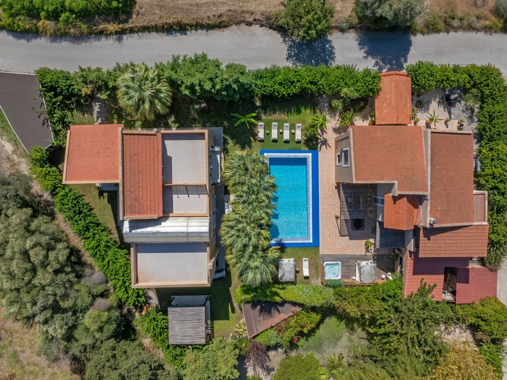 mit Privatpool für 20 Personen in Ialysos, Dodekanes