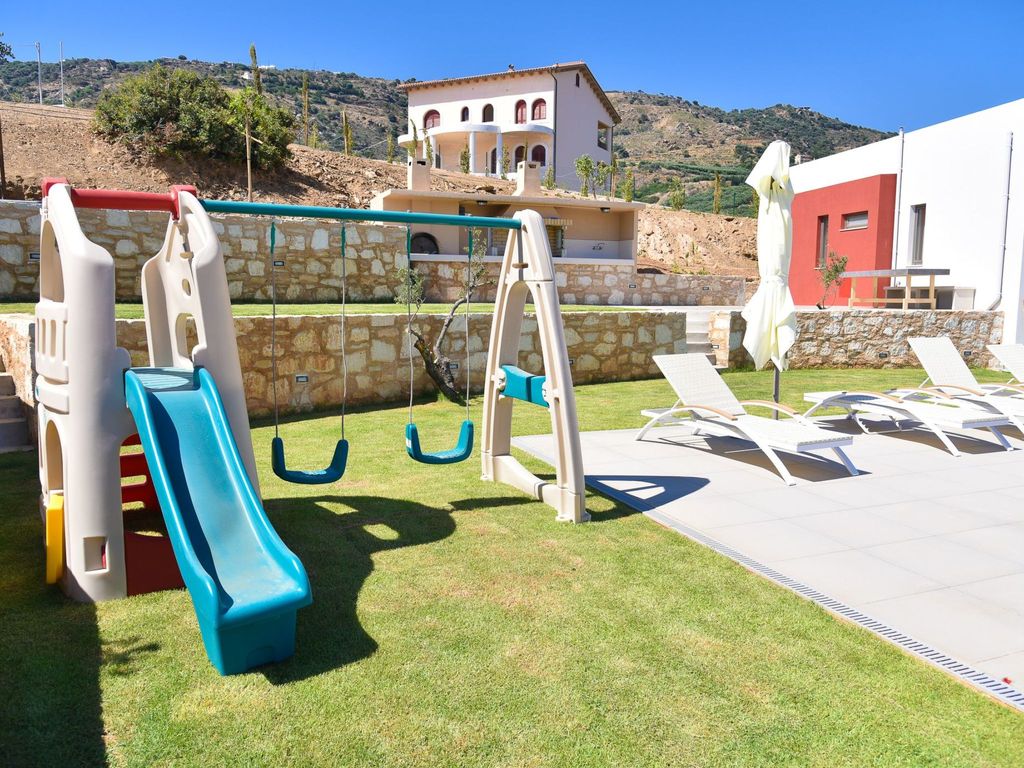 "Villa Anthekleia"