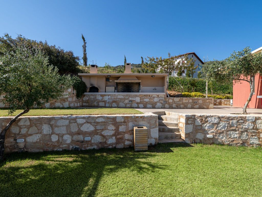 "Villa Kallia" mit Infinity-Pool