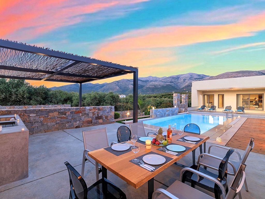 für 10 Personen in Sisi, Kreta (Ost-Kreta)