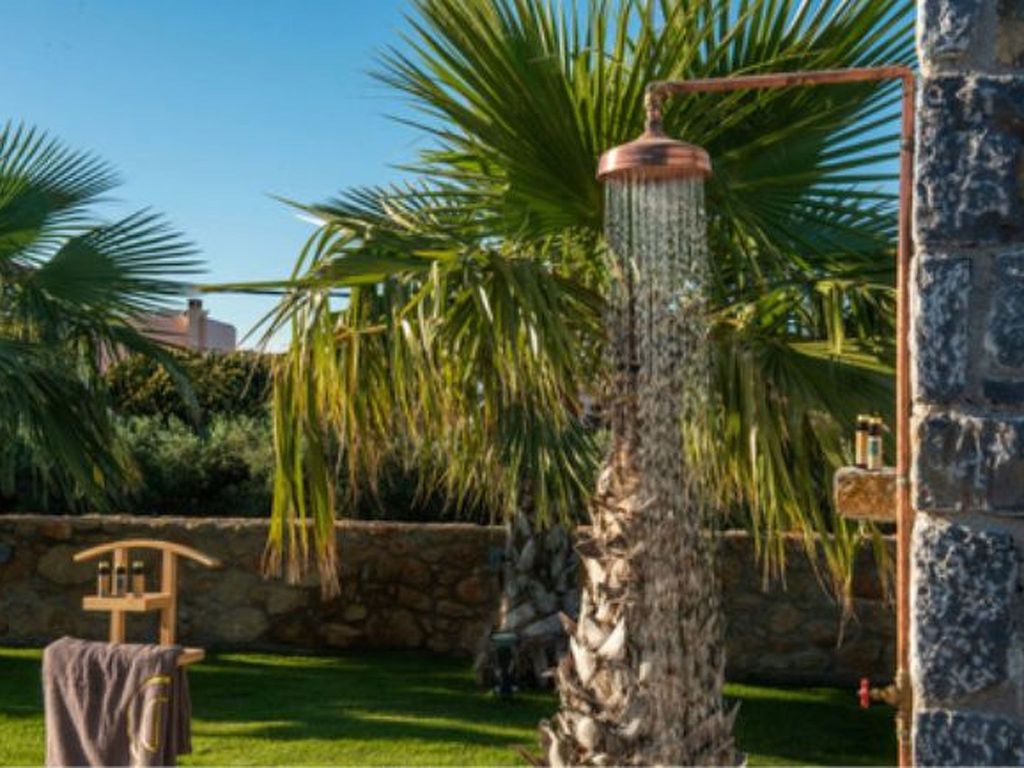 Luxuriös gestaltete Villa mit privatem Pool