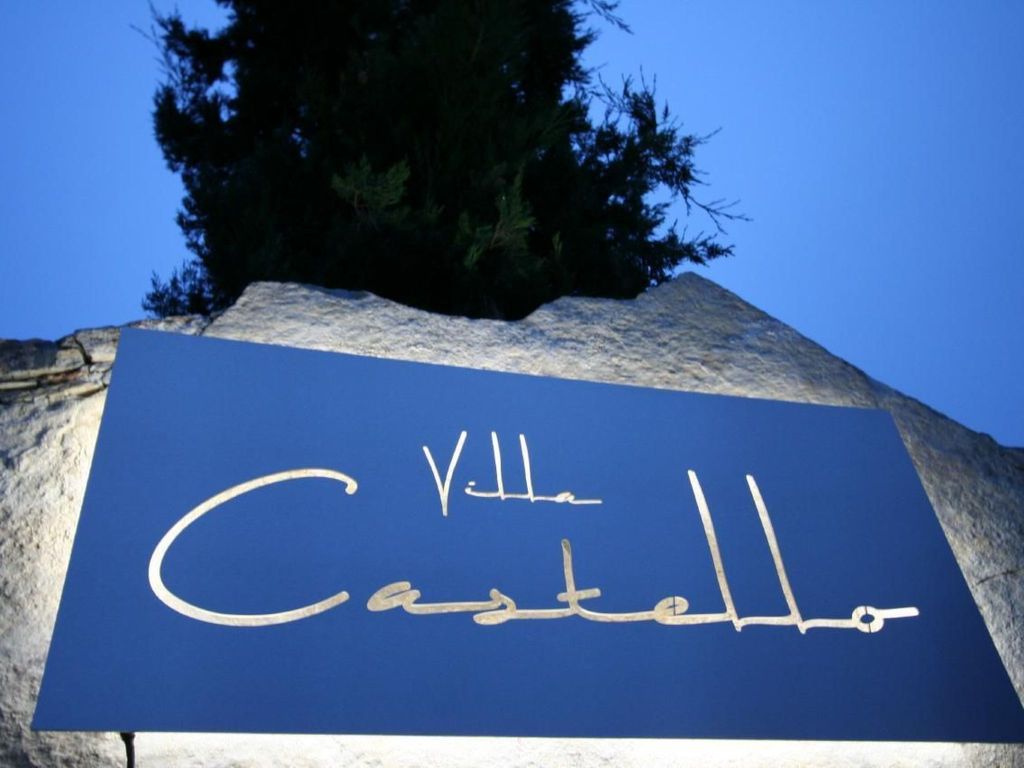 Villa Castello vier bis fünf Personen