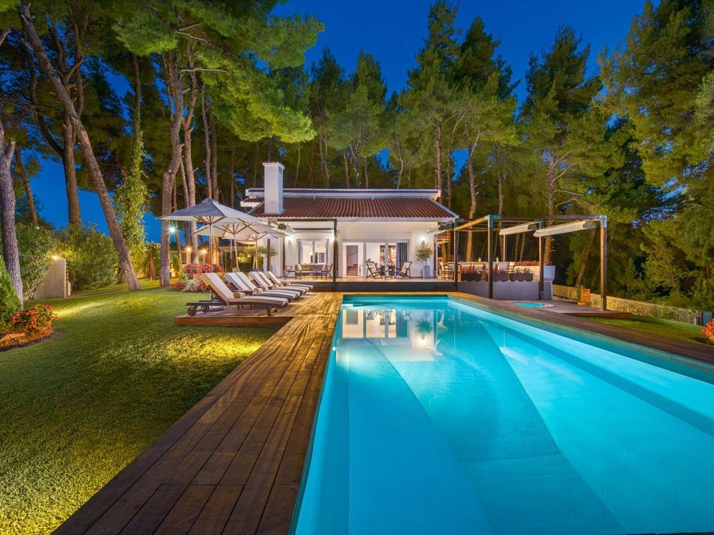 Luxusvilla mit Meerblick und privatem beheiztem Pool und Whirlpool für bis zu 1