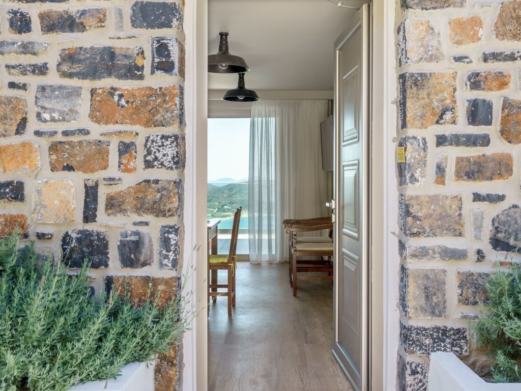 Neue Villa mit privatem Pool und BBQ, 2.5km zum Strand
