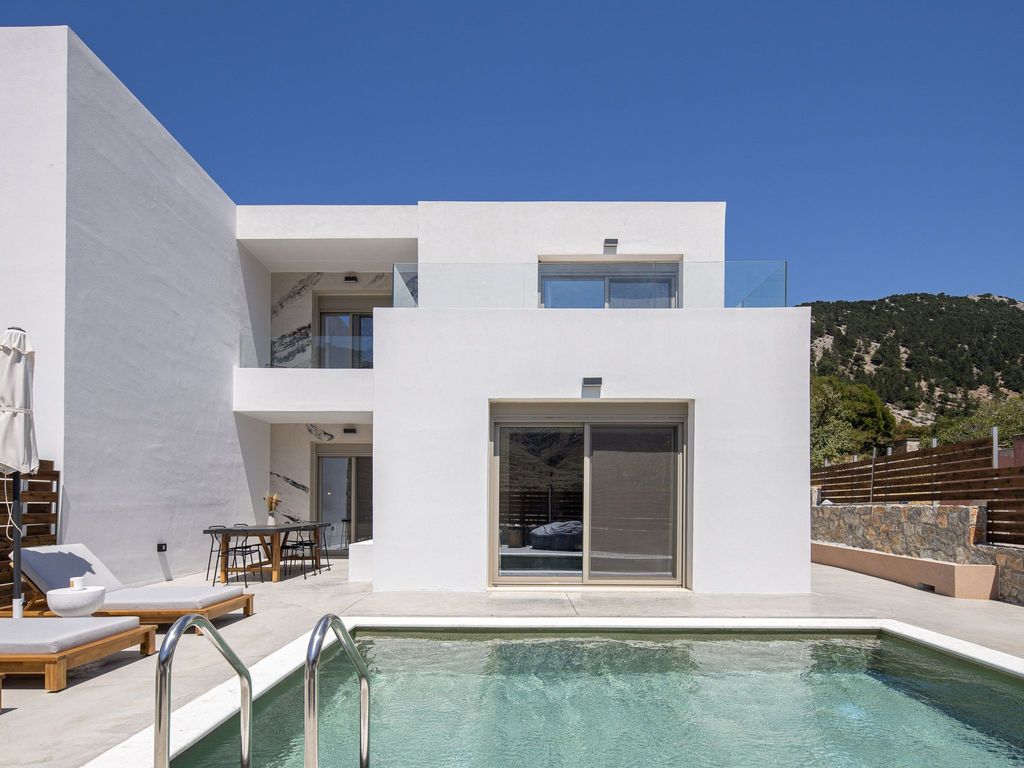 Imbros Villa lll -''Gratis''Beheizter Pool in den Bergen