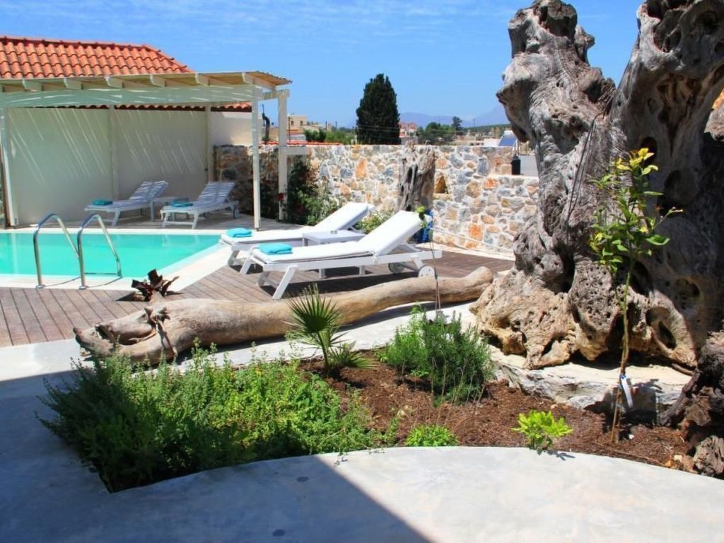 Villa Ella