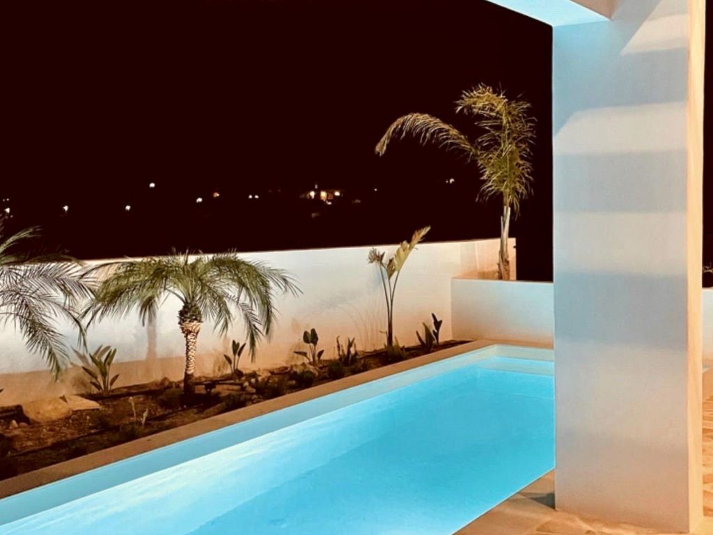 "Villa Nepenthe"