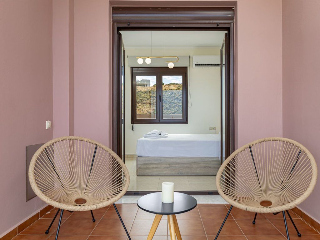 "Villa Mari" mit privatem Pool