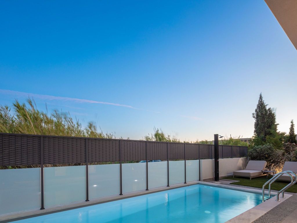 VillaSaints I - Pool und BBQ, Spaziergang zum Strand