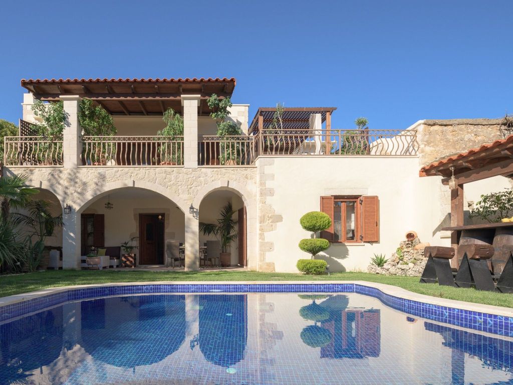 Nicole Villa | Priv. Heated*Pool, Village Escape