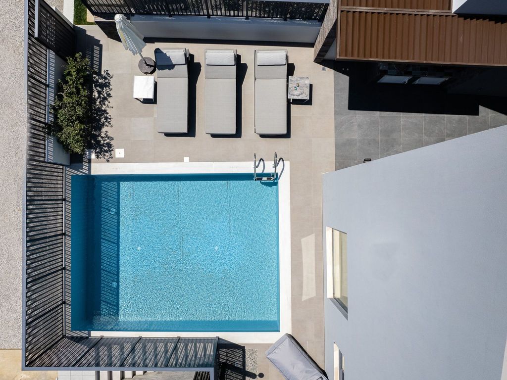 VillAgioi III - Pool Villa und 450m zum Sandstrand