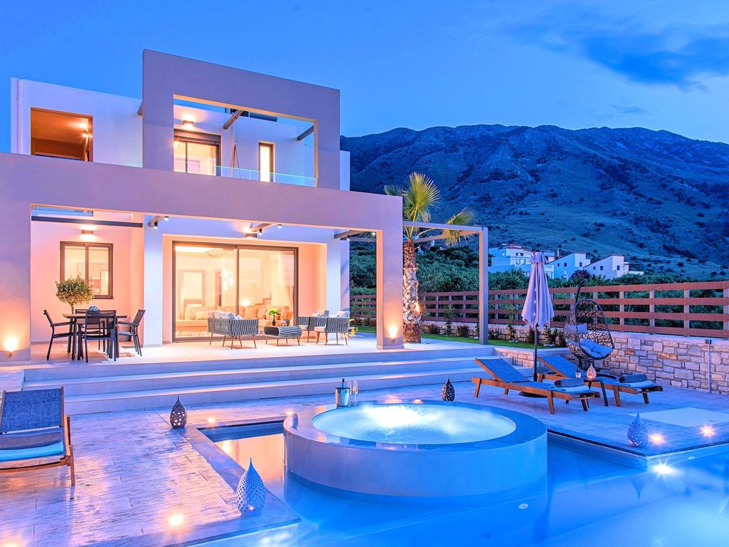 Ferienvilla "Minaos Grand" mit privatem Pool