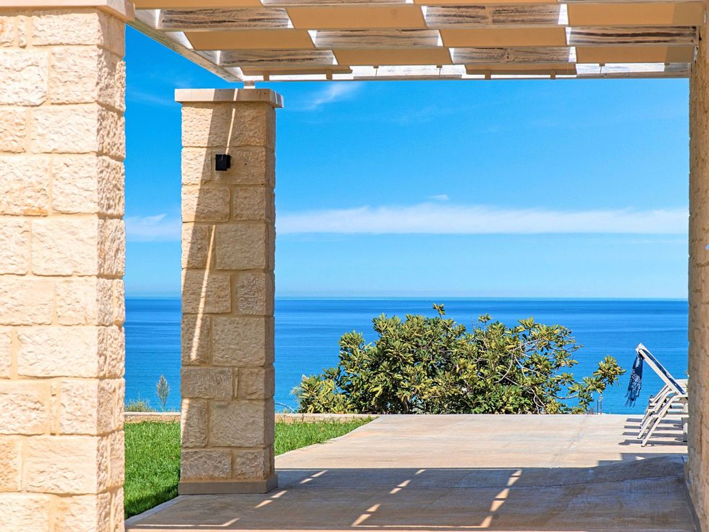 Vista Mare Maxima Beheizter Pool