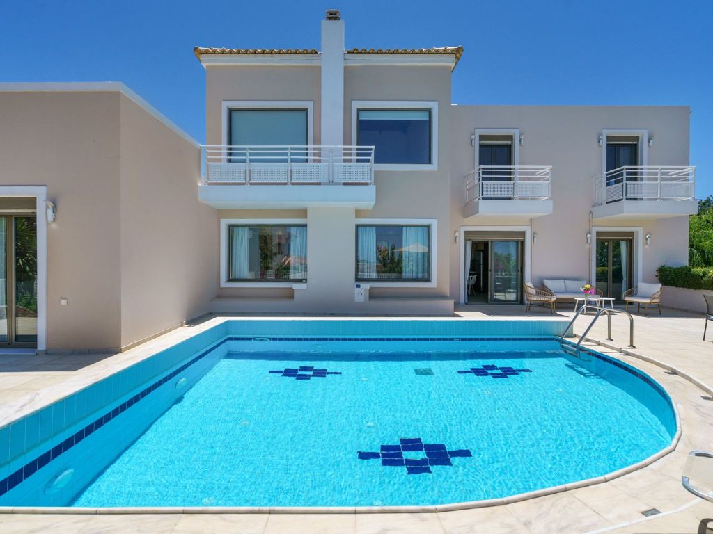 Familienvilla Antonios mit privatem Pool in der