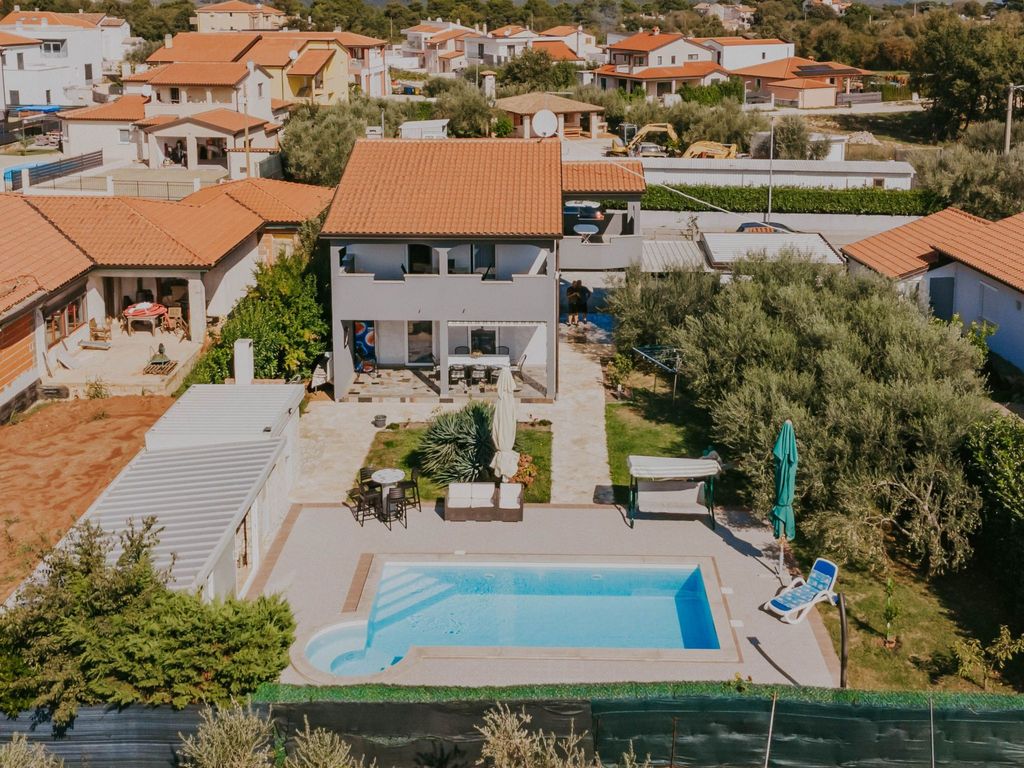 Zweistöckiges Ferienhaus Villa Dany