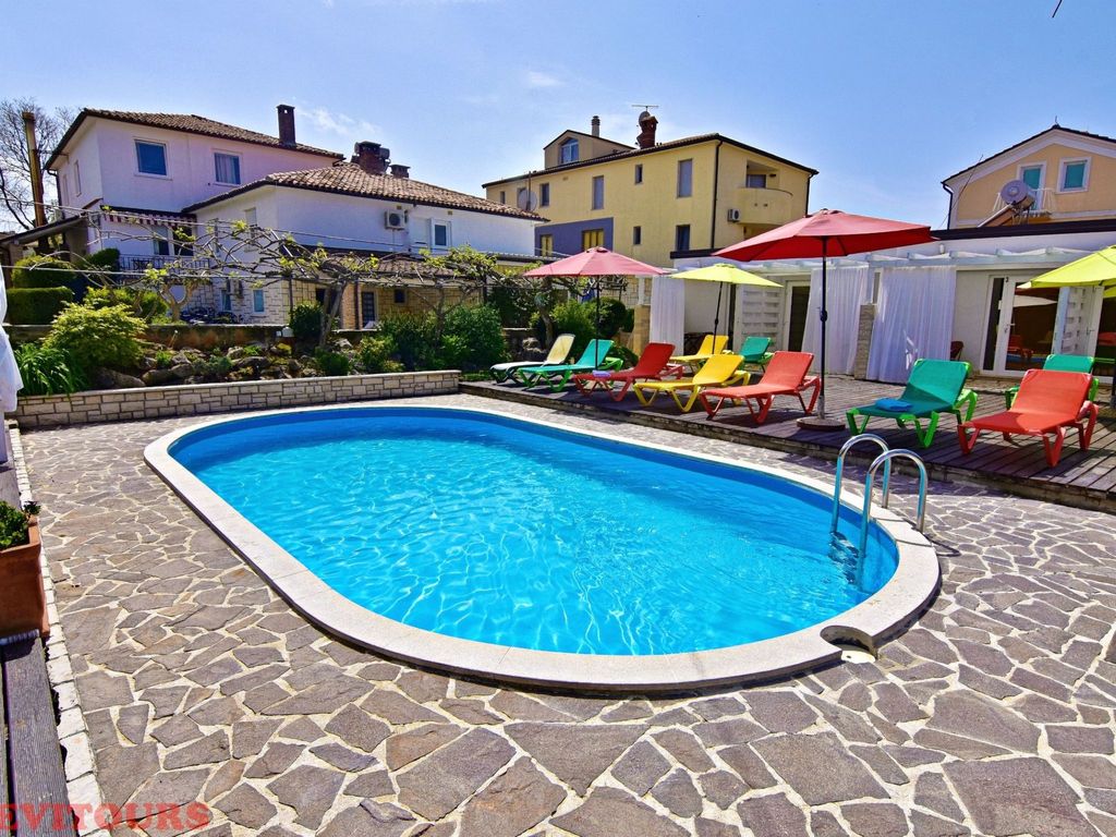 Apartment Nika 3 Umag mit Pool und Whirlpool 400
