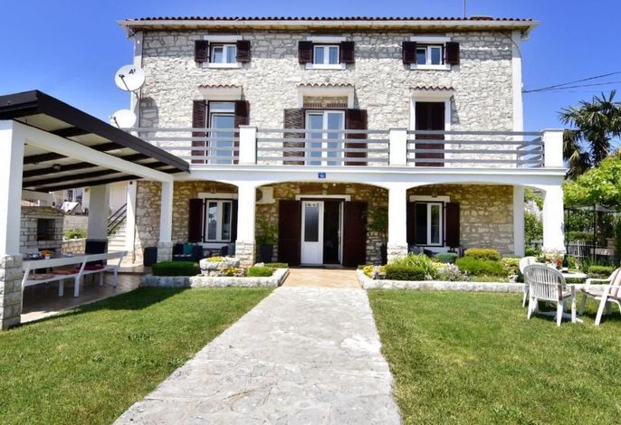 Tolle Wohnung in Umag mit Kleiner Terrasse