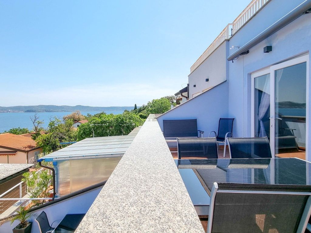 Apartment mit Meerblick für 4 Personen