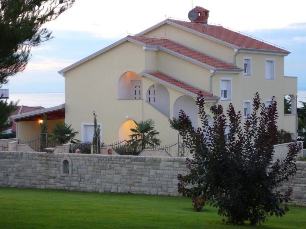 Villa del Golfo, Apartement mit Garten und Pool