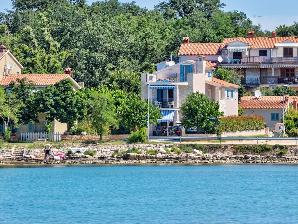 Moderne Ferienwohnung mit Terrasse nah am Strand