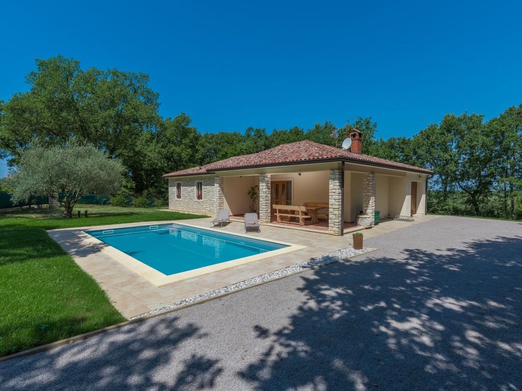 mit Privatpool für 6 Personen ca. 70 m&sup2; in Juricani, Istrien (Umag und Umg