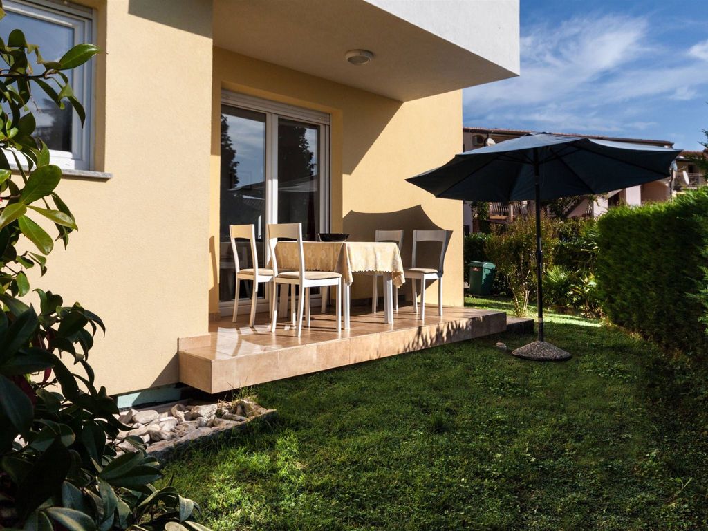 Wohnung in Monterol mit Garten und Terrasse