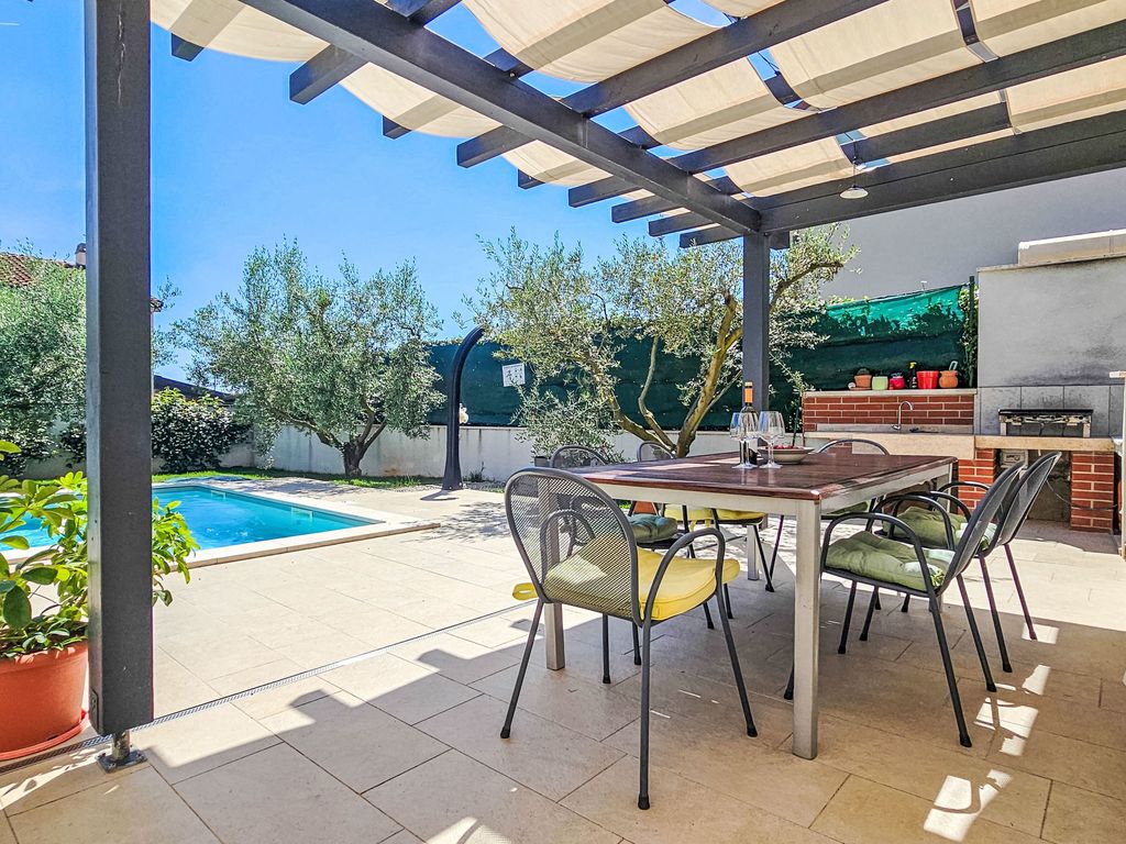 Villa "Chiara" mit privatem Pool