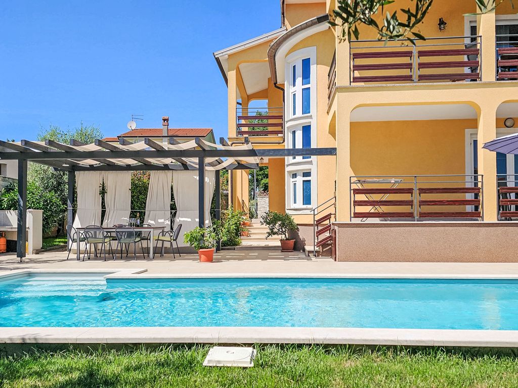 Villa "Chiara" mit privatem Pool