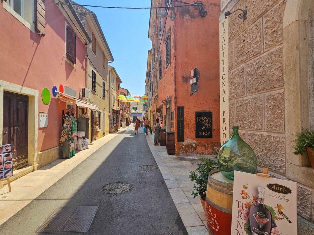 für 3 Personen ca. 20 m&sup2; in Novigrad, Adriaküste Kroatien (Westküste von I