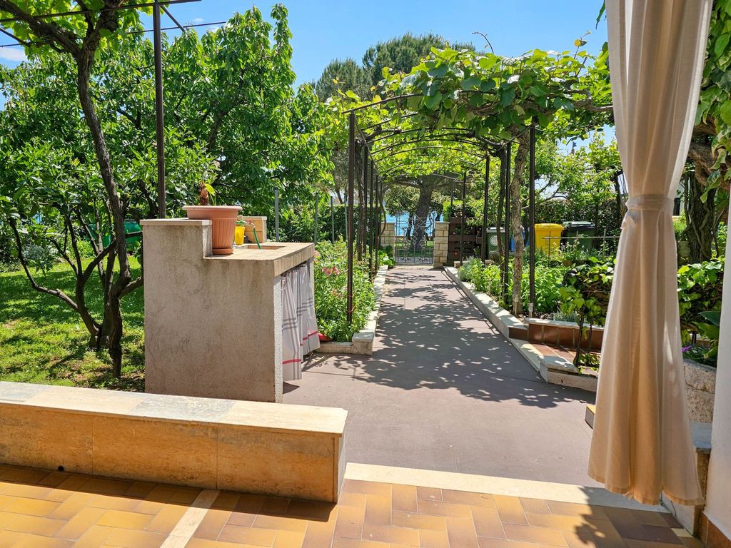 für 3 Personen ca. 30 m&sup2; in Novigrad, Adriaküste Kroatien (Westküste von I