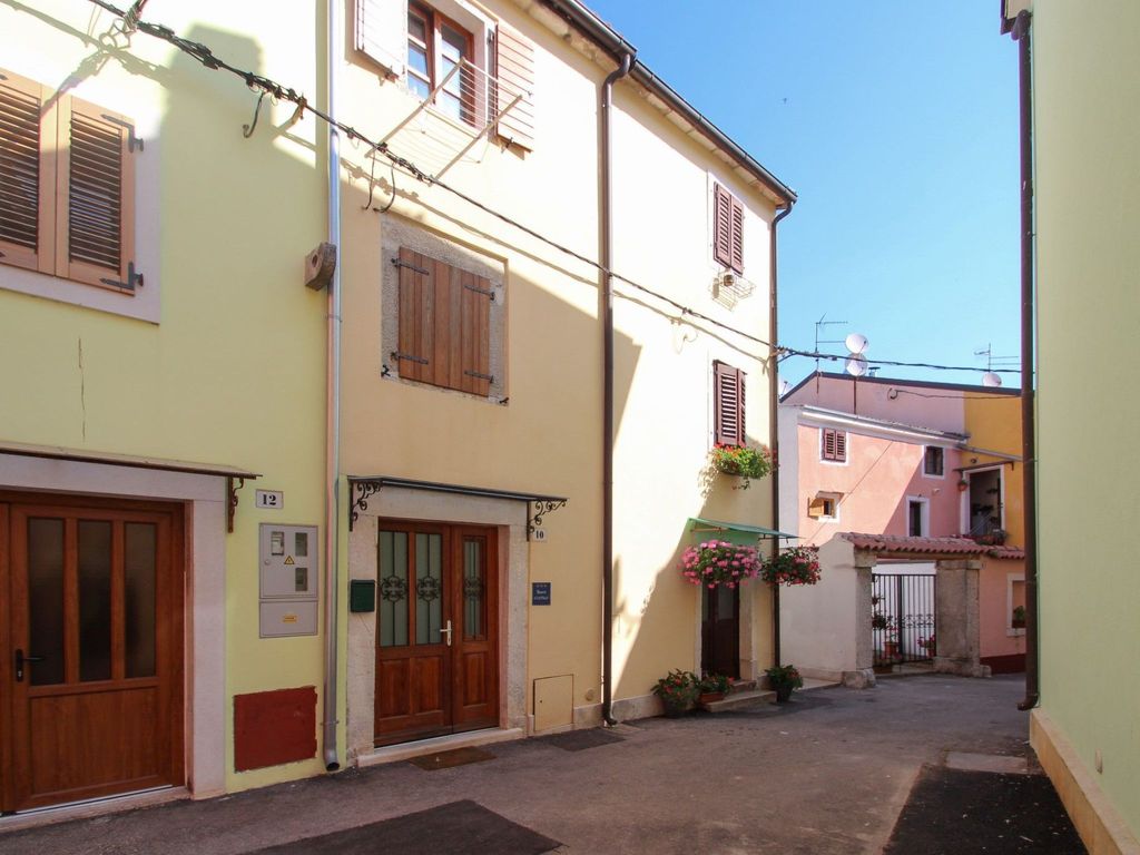 für 4 Personen ca. 30 m&sup2; in Novigrad, Adriaküste Kroatien (Westküste von I