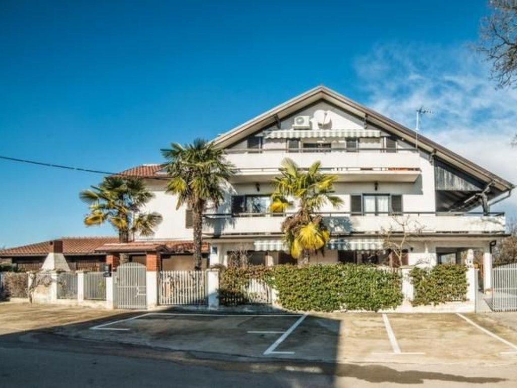 Villa Paolija' Wohnung mit Schwimmbad
