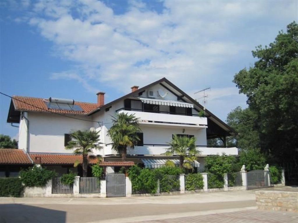 Wohnung 'Villa Paolija2' mit Pool